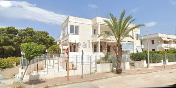 casa indipendente in vendita a Lesina