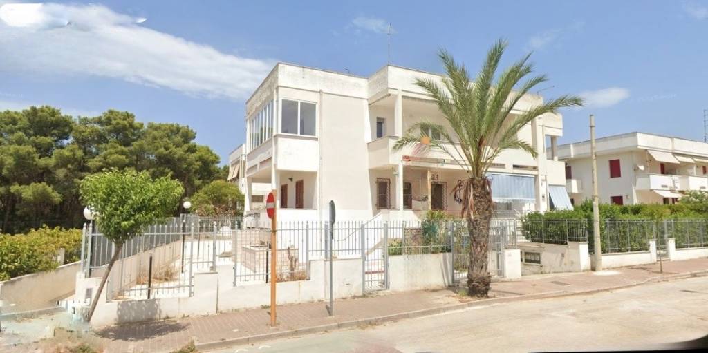 casa indipendente in vendita a Lesina