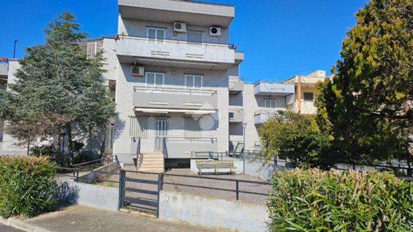 casa indipendente in vendita a Lesina