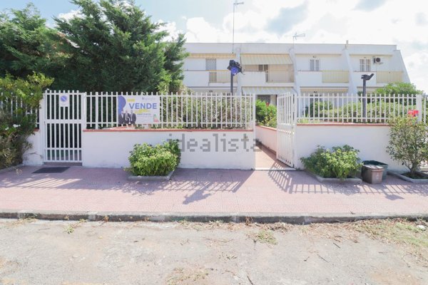 casa indipendente in vendita a Lesina