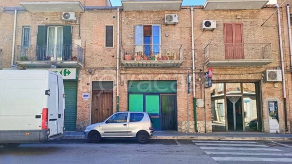 casa indipendente in vendita a Lucera