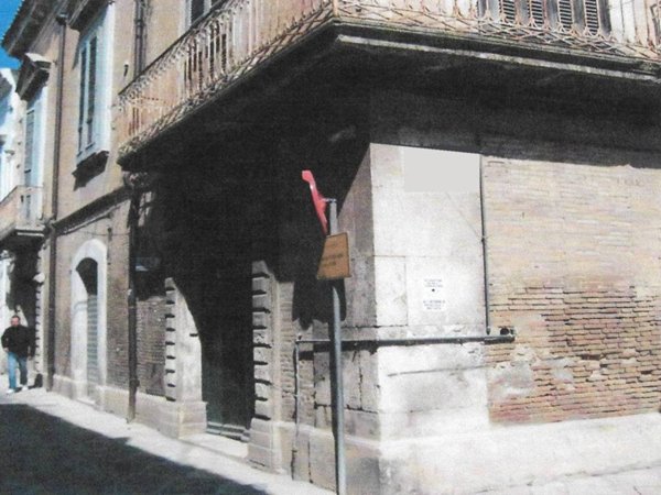 intera palazzina in vendita a Lucera