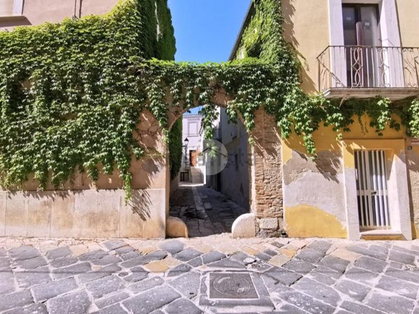 esavano in vendita a Lucera