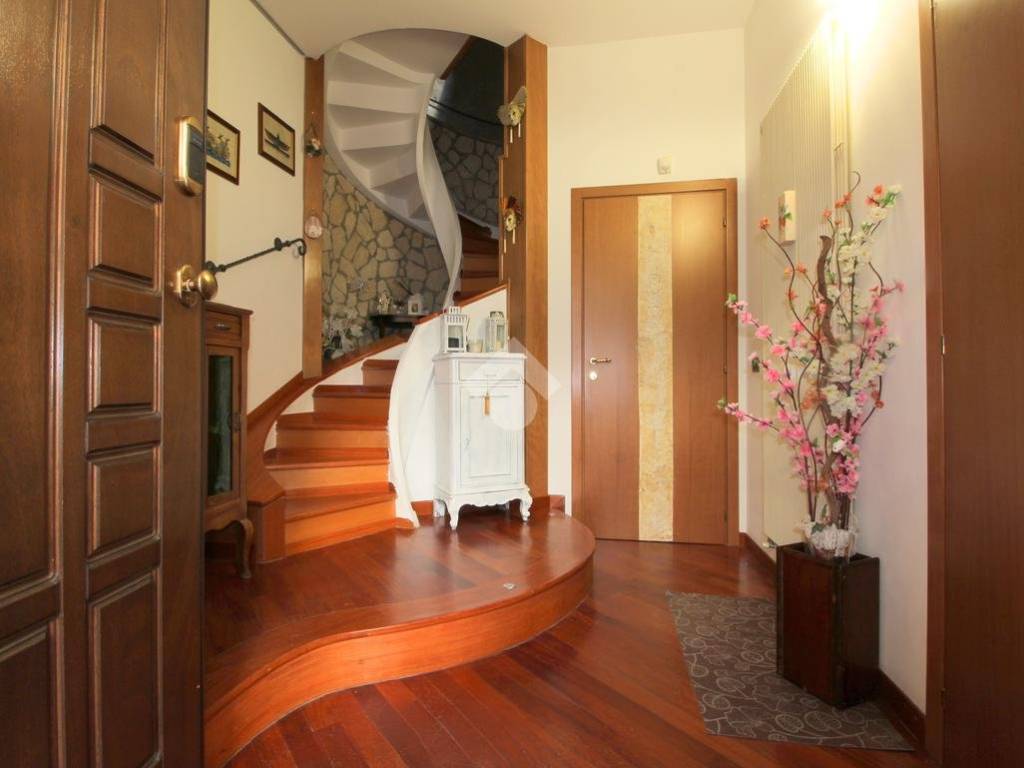 casa indipendente in vendita a Lucera