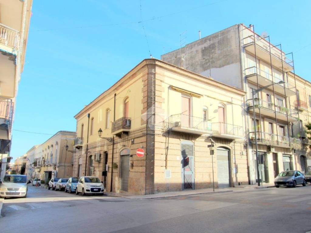 casa indipendente in vendita a Lucera