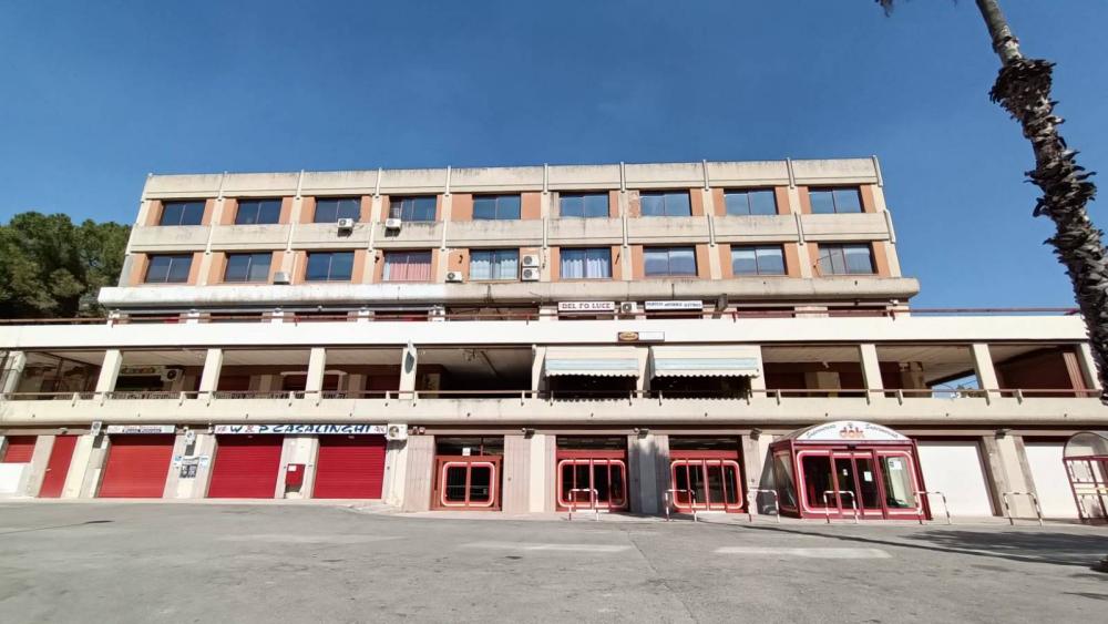locale commerciale in vendita a Lucera