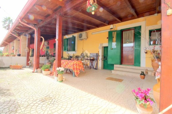 casa indipendente in vendita a Lucera