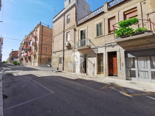 casa indipendente in vendita a Lucera