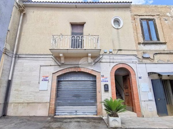 casa indipendente in vendita a Lucera