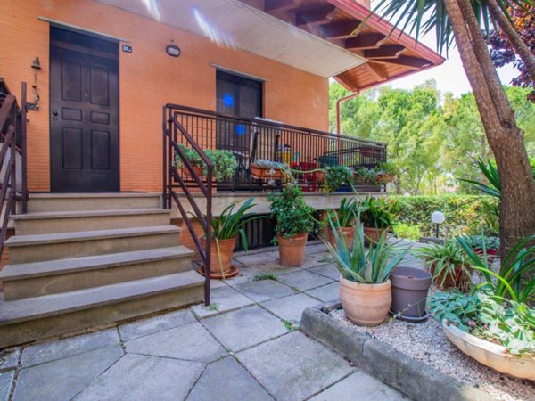 casa indipendente in vendita a Lucera
