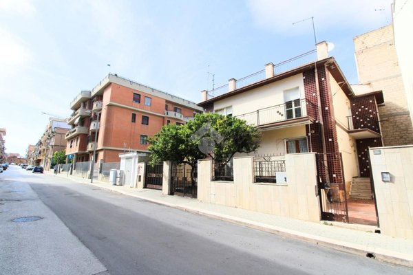 casa indipendente in vendita a Lucera