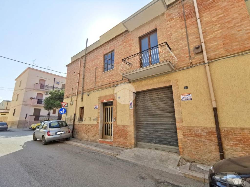 casa indipendente in vendita a Lucera