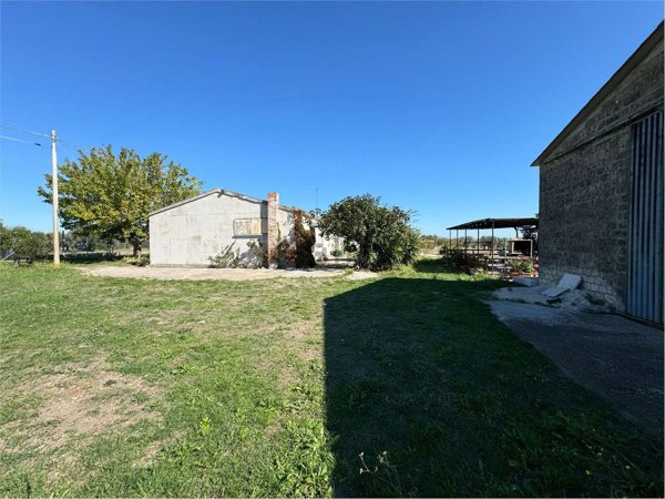 casa indipendente in vendita a Lucera