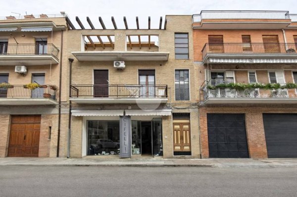 casa indipendente in vendita a Lucera
