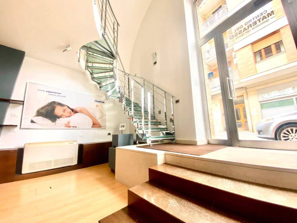 negozio in vendita a Lucera