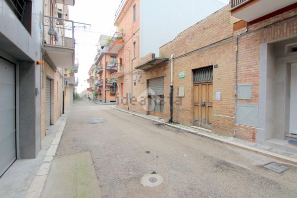 casa indipendente in vendita a Lucera