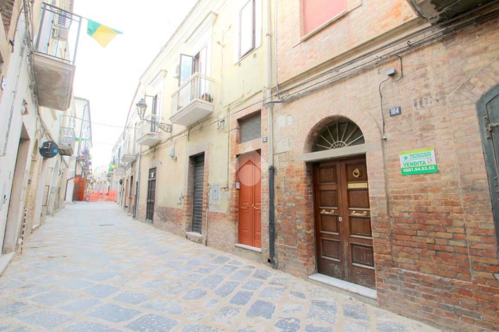 casa indipendente in vendita a Lucera