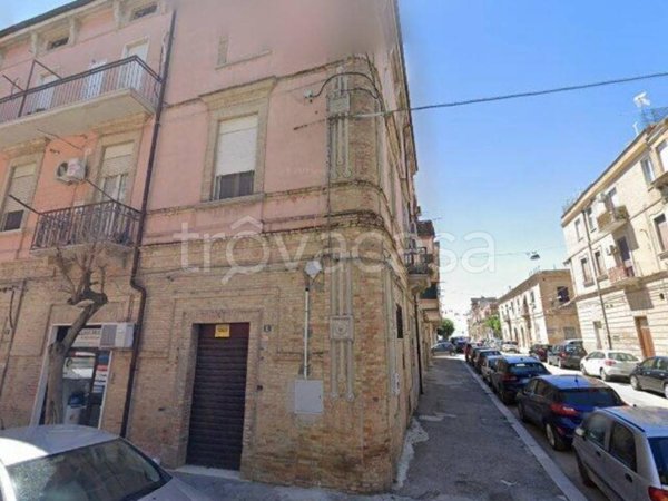 locale commerciale in vendita a Lucera