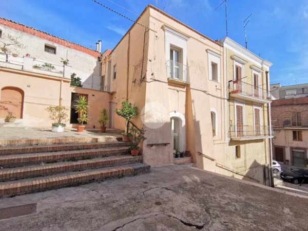 casa indipendente in vendita a Lucera