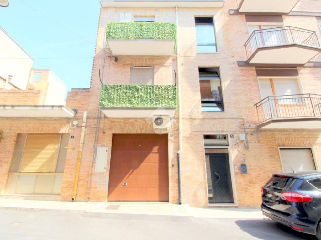 casa indipendente in vendita a Lucera