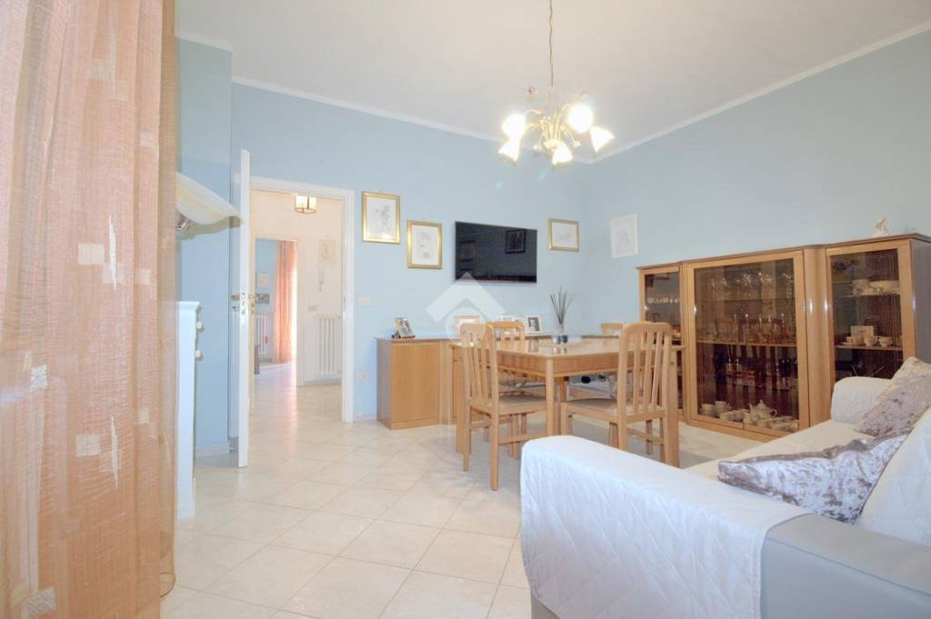 casa indipendente in vendita a Lucera