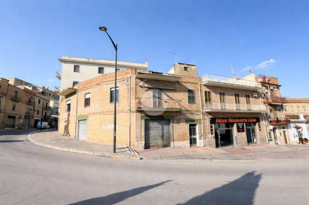 casa indipendente in vendita a Lucera