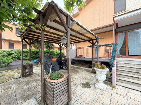casa indipendente in vendita a Lucera