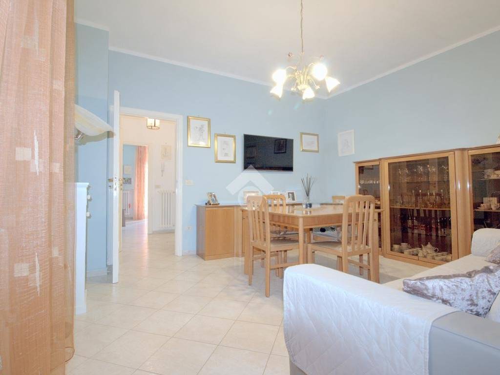 casa indipendente in vendita a Lucera