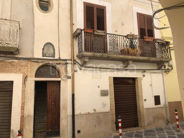casa indipendente in vendita a Lucera