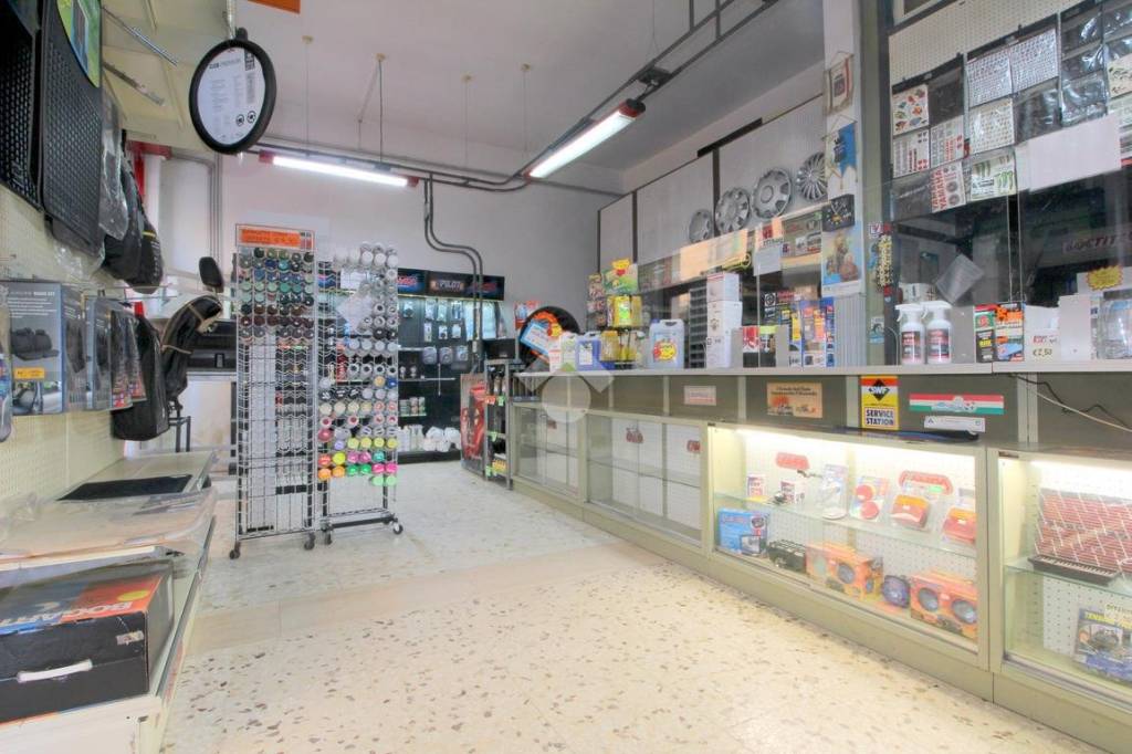 box auto in vendita a Lucera