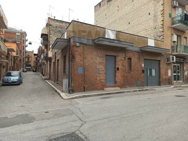 box auto in vendita a Lucera