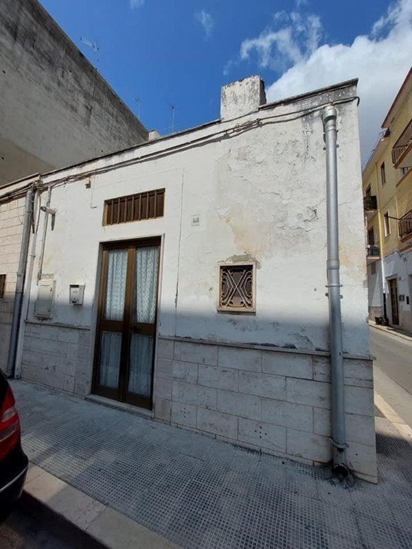 casa indipendente in vendita a Manfredonia in zona Centro Storico
