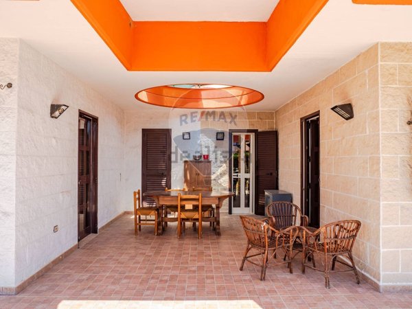casa indipendente in vendita a Manfredonia in zona Ippocampo
