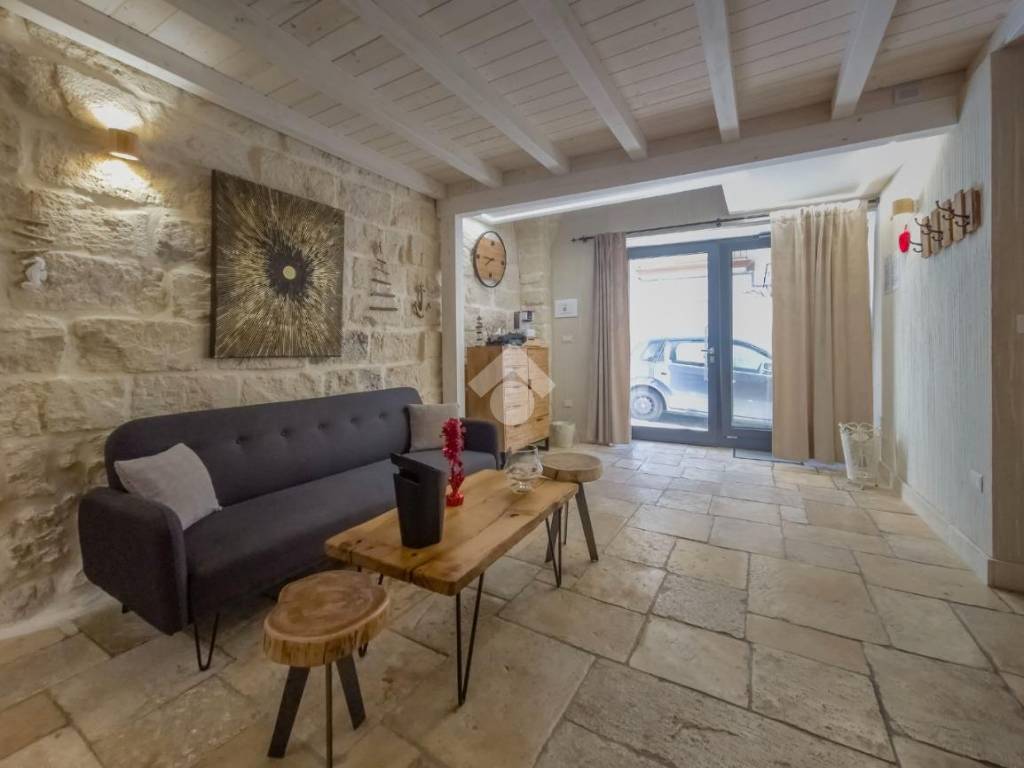appartamento in vendita a Manfredonia in zona Centro Storico