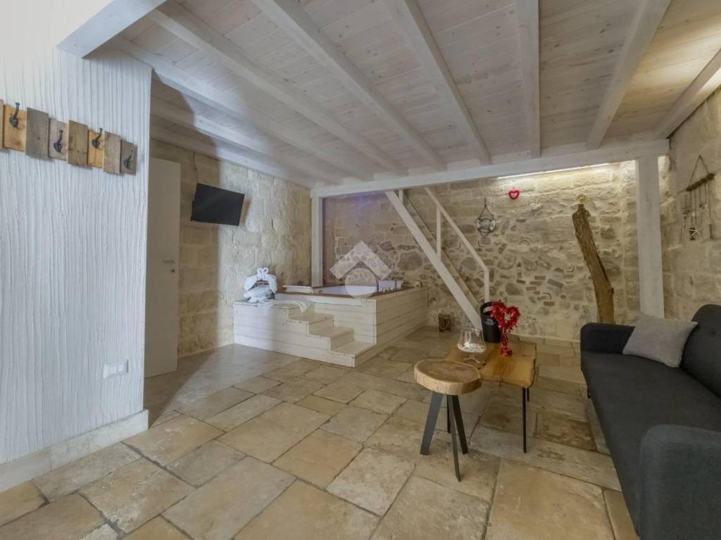 appartamento in vendita a Manfredonia in zona Centro Storico