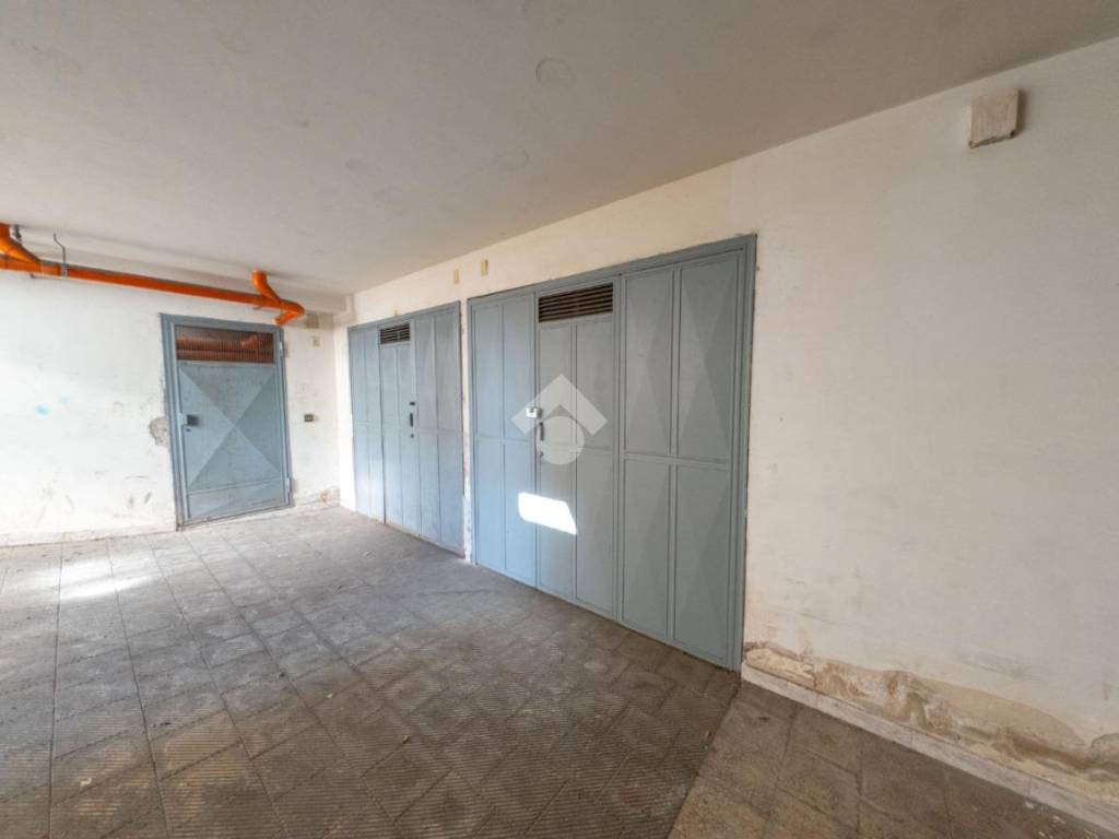 negozio in vendita a Manfredonia