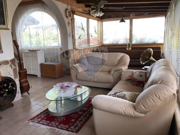 casa indipendente in vendita a Manfredonia in zona Centro Storico