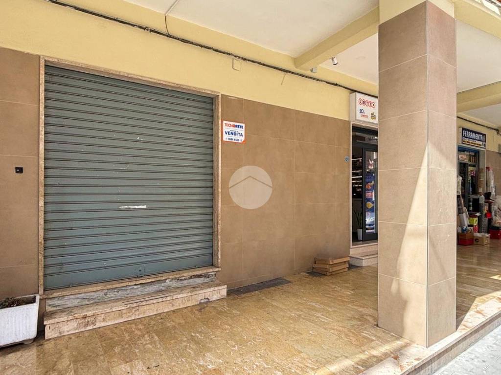 negozio in vendita a Manfredonia