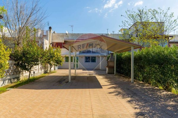 casa indipendente in vendita a Manfredonia in zona Ippocampo