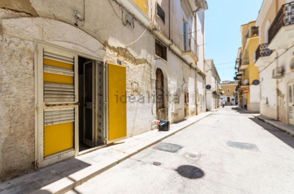 appartamento in vendita a Manfredonia in zona Centro Storico