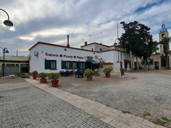 negozio in vendita a Manfredonia in zona Siponto