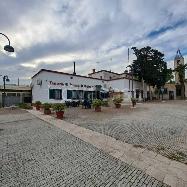 negozio in vendita a Manfredonia in zona Centro Storico