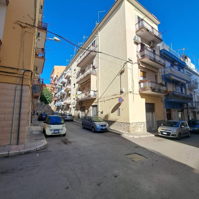 appartamento in vendita a Manfredonia in zona Centro Storico