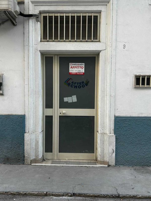 locale commerciale in vendita a Manfredonia in zona Centro Storico
