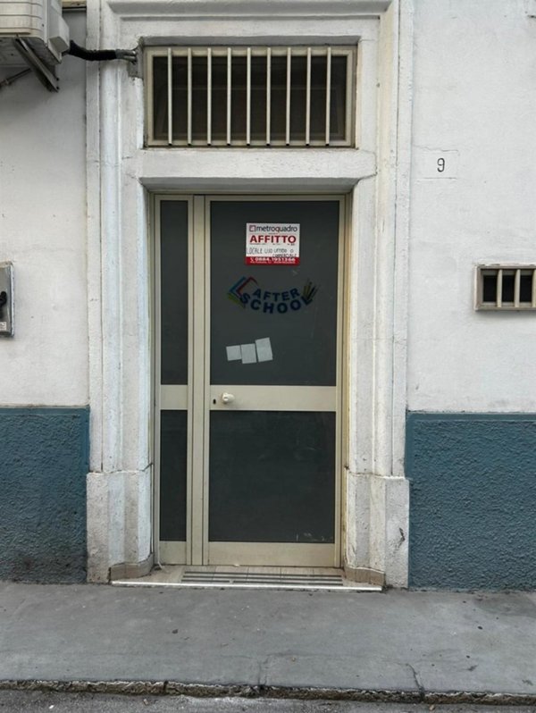 negozio in vendita a Manfredonia in zona Centro Storico