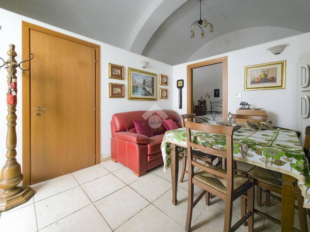 appartamento in vendita a Manfredonia in zona Centro Storico