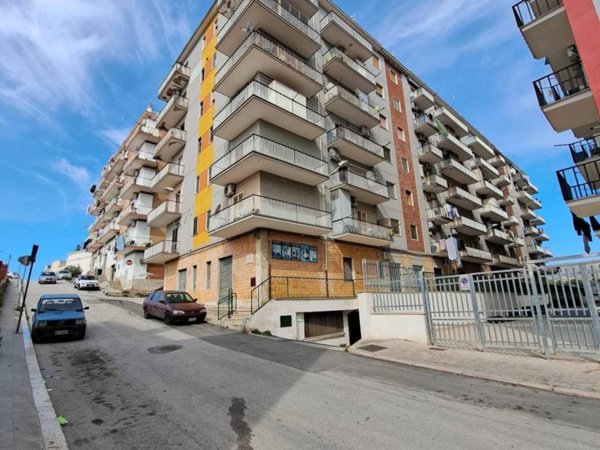 appartamento in vendita a Manfredonia in zona Centro Storico