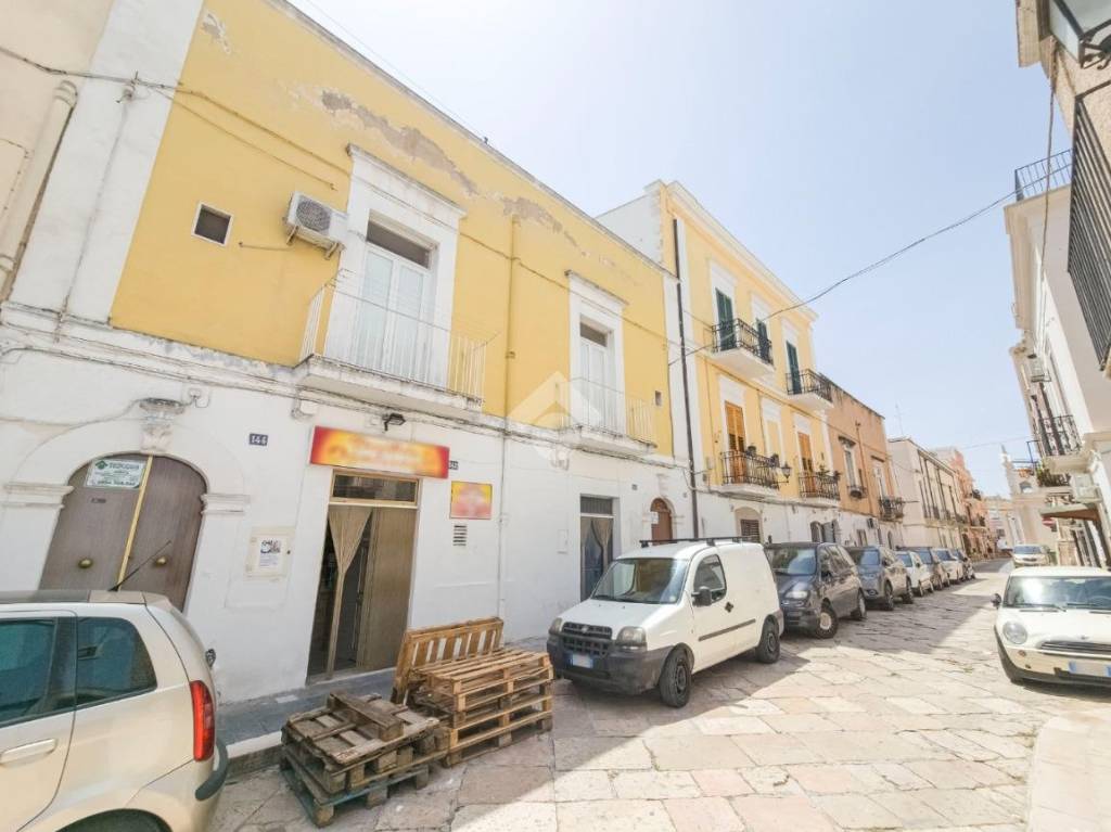 casa indipendente in vendita a Manfredonia in zona Centro Storico