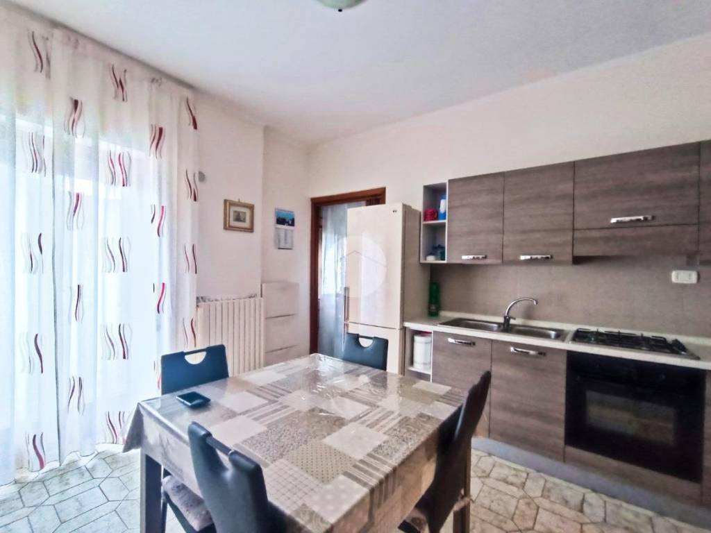 appartamento in vendita a Manfredonia in zona Centro Storico