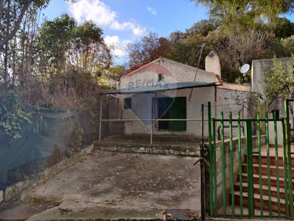 casa indipendente in vendita a Manfredonia in zona San Salvatore